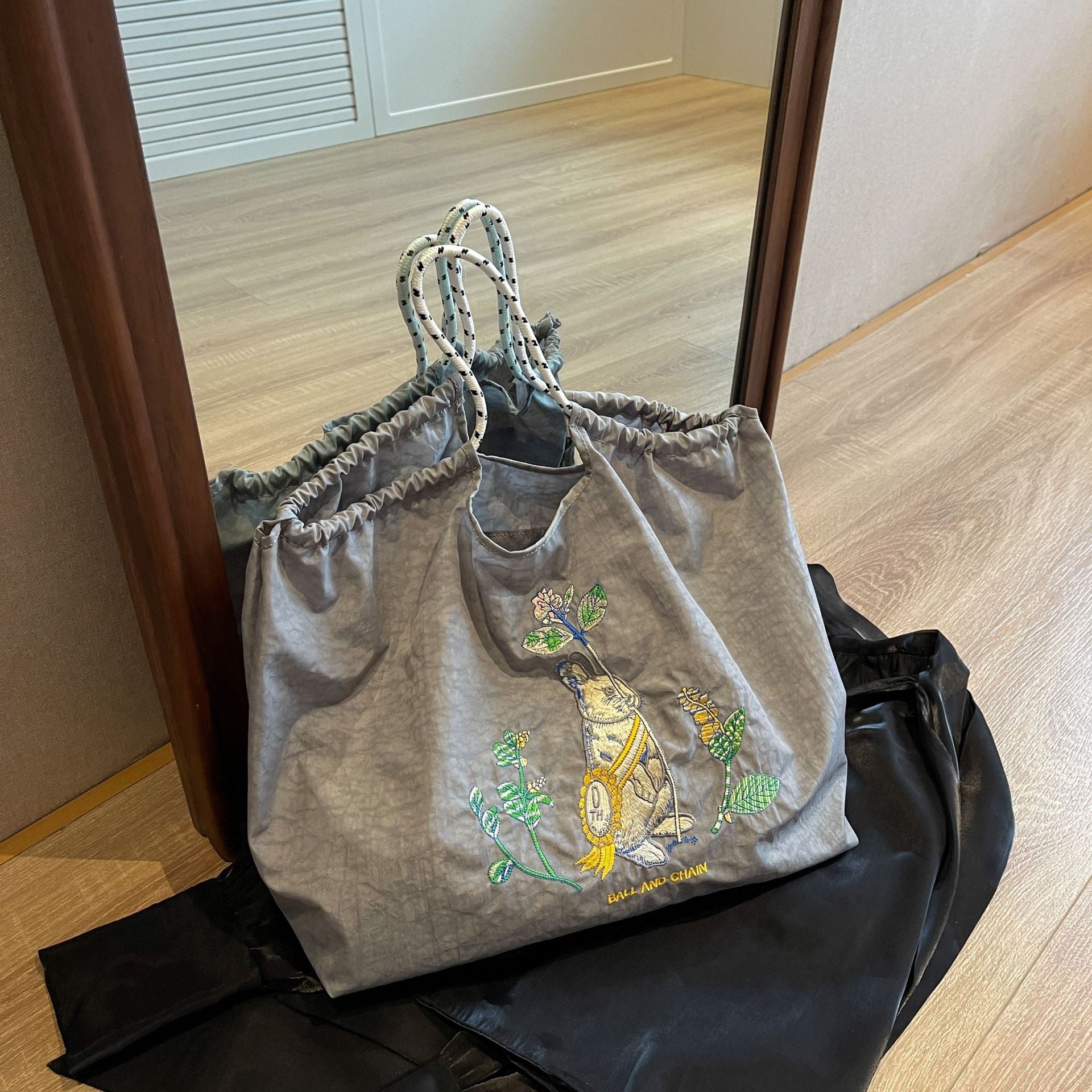Rabbit Embroidery Shoulder Bag with Drawstring Chain