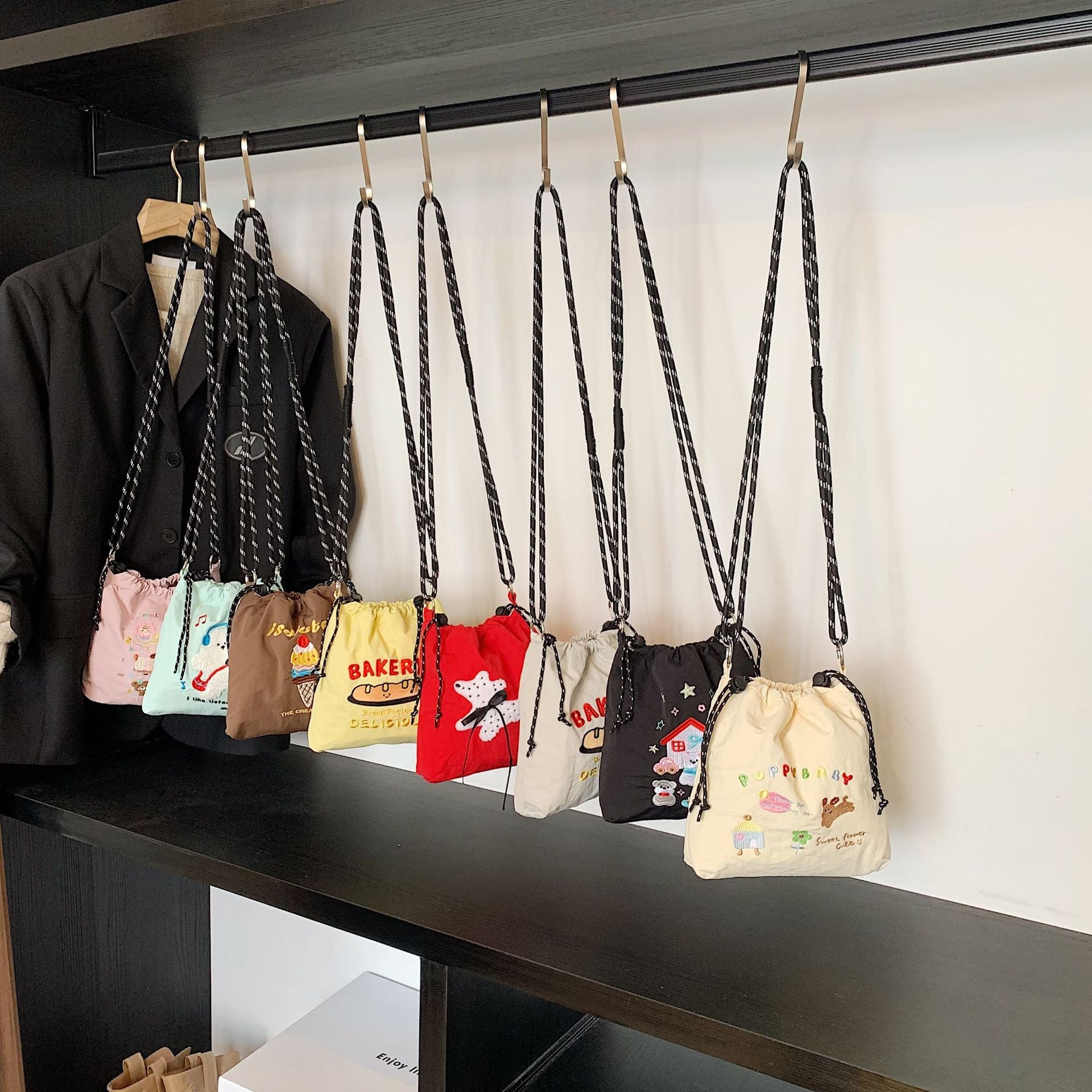 Embroidery Ball Chain Drawstring Shoulder Bag