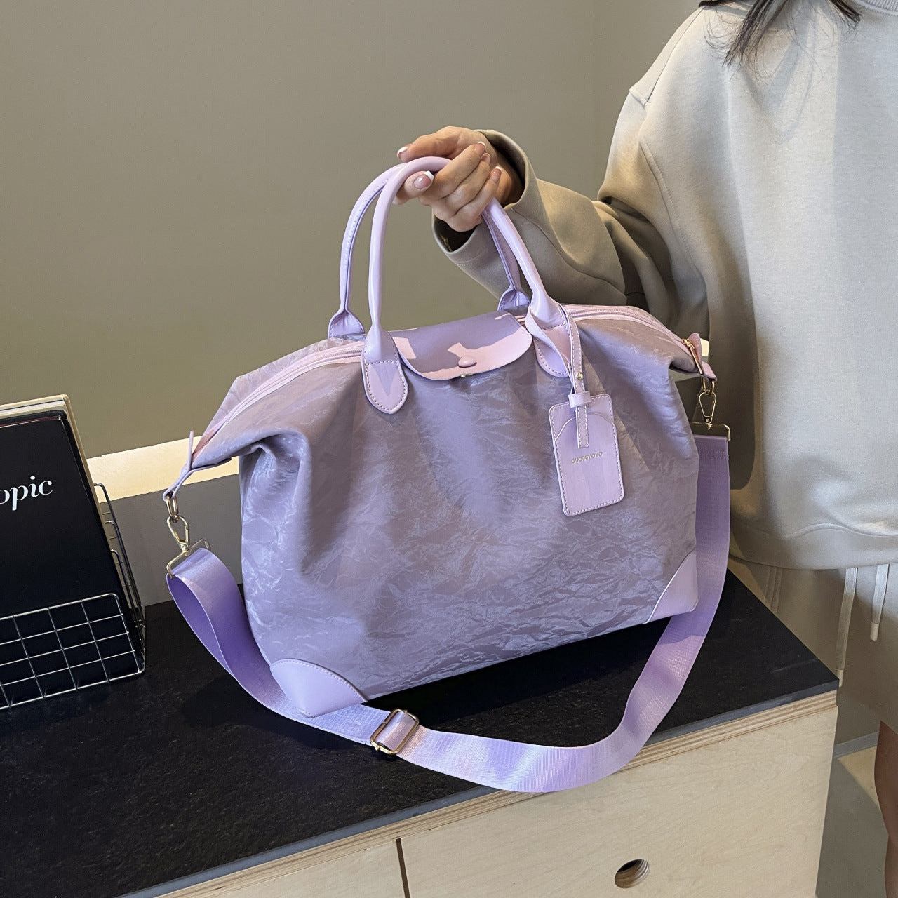 Smudged Pleated Large Oxford Messenger Shoulder Bag