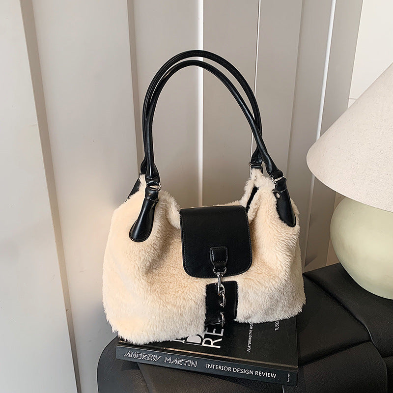 Large Capacity Casual Tote Bag Fashionable Plush Commuter Shoulder Bag
