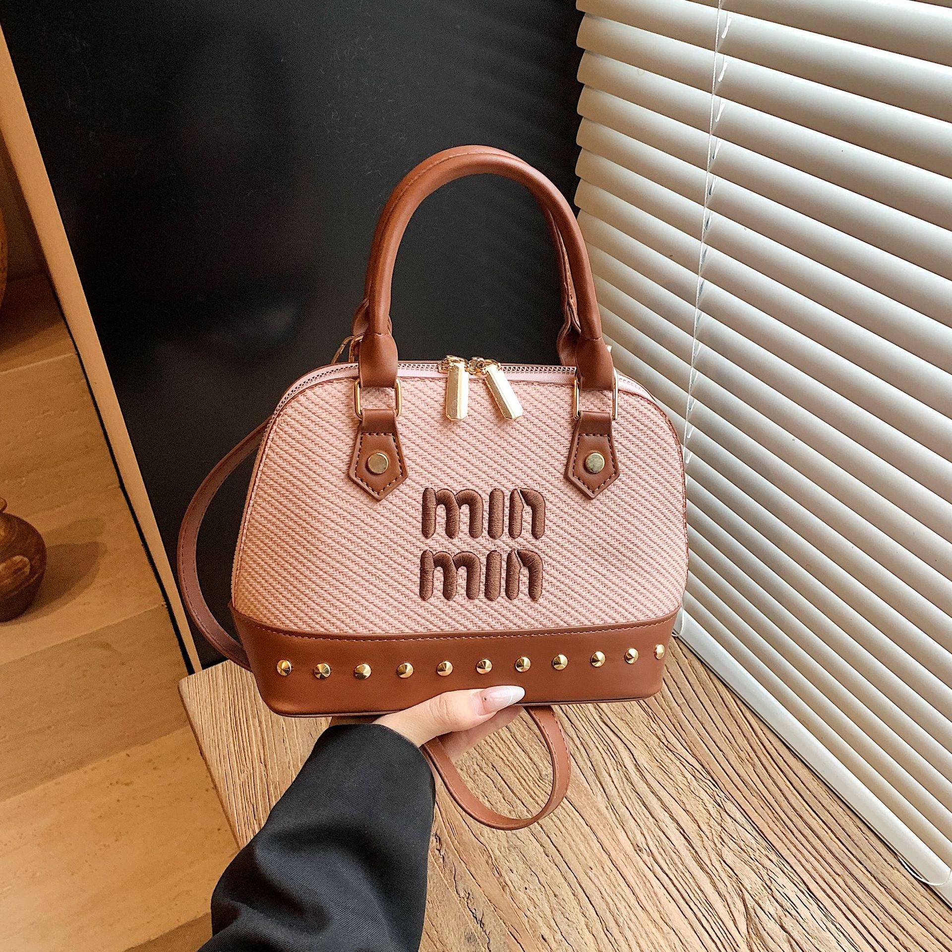 Vintage Miu Embroidery Shell Shoulder Messenger Bag
