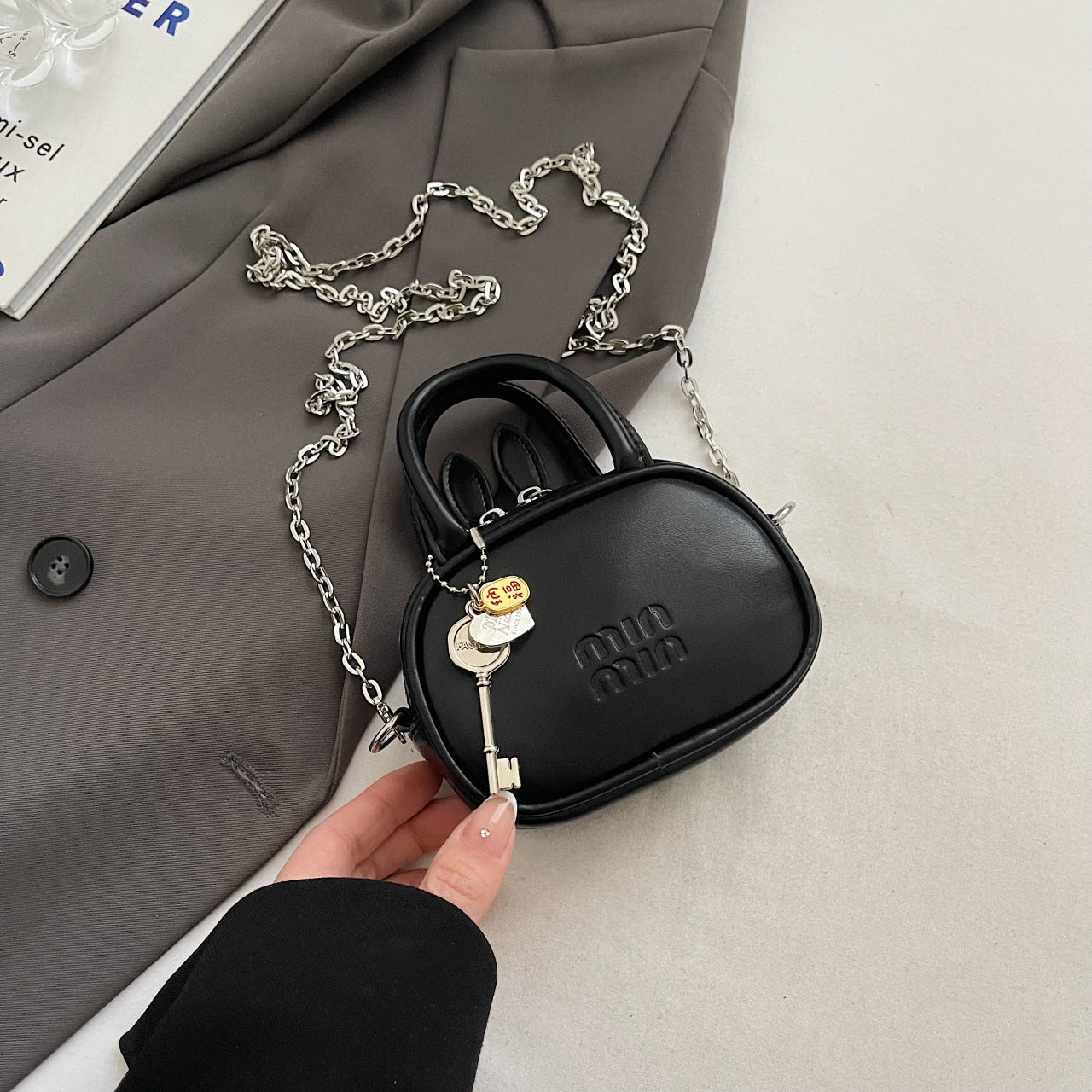 Niche Fashion Portable Women's Bowling Shoulder Bag