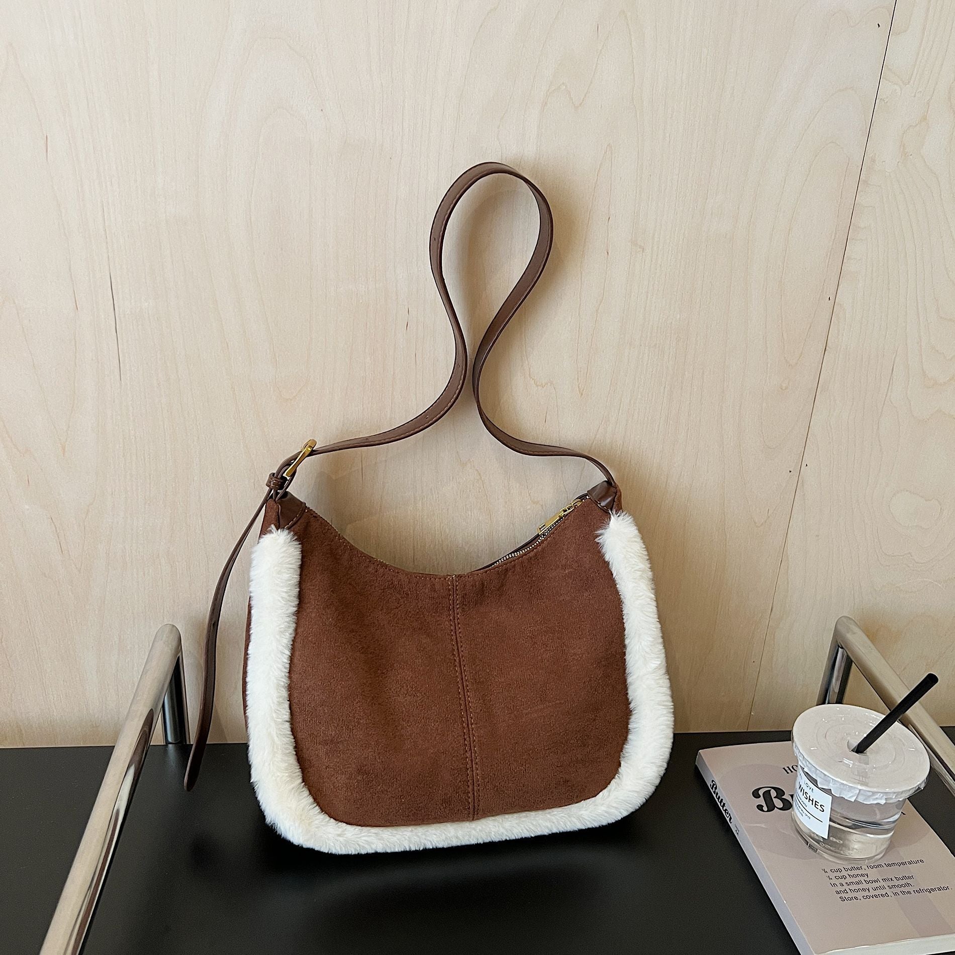 Retro Matte Messenger Bag Large Capacity Casual Shoulder Bag