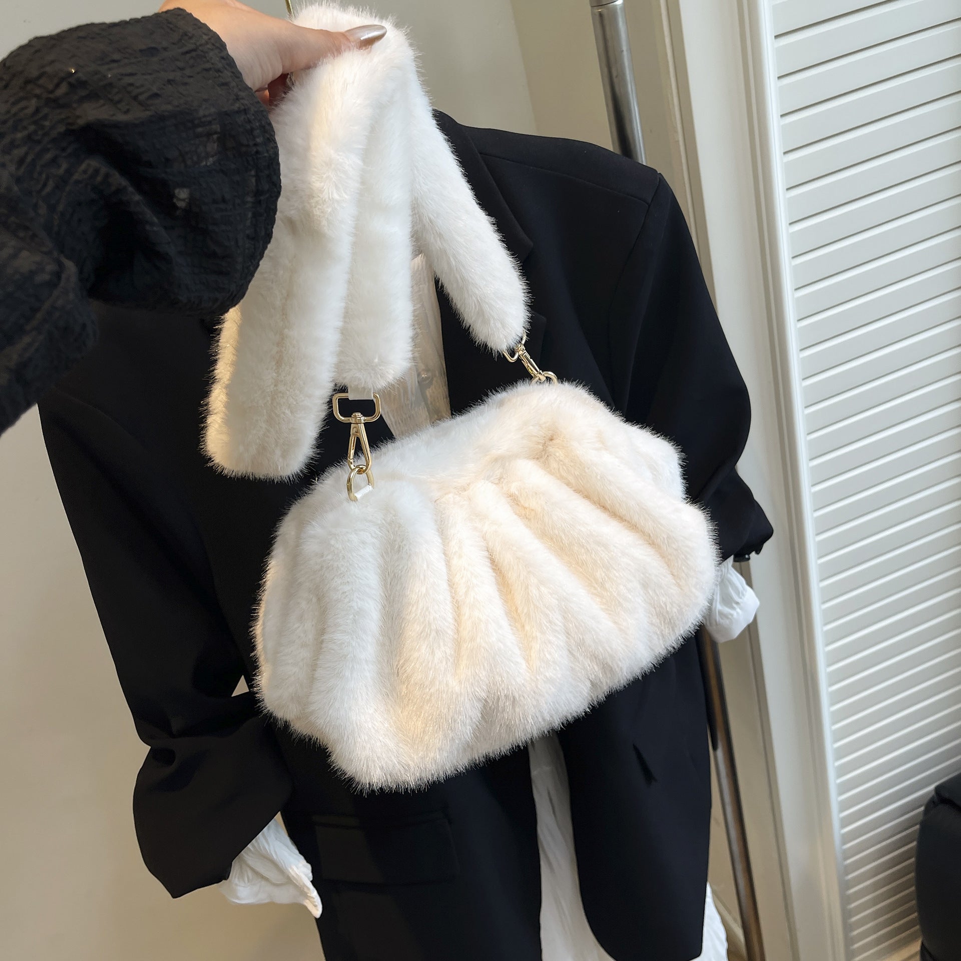 Pleated Cloud Bag High-End Autumn Winter Shoulder Messenger Women's Fashion Trendy Plush Bag