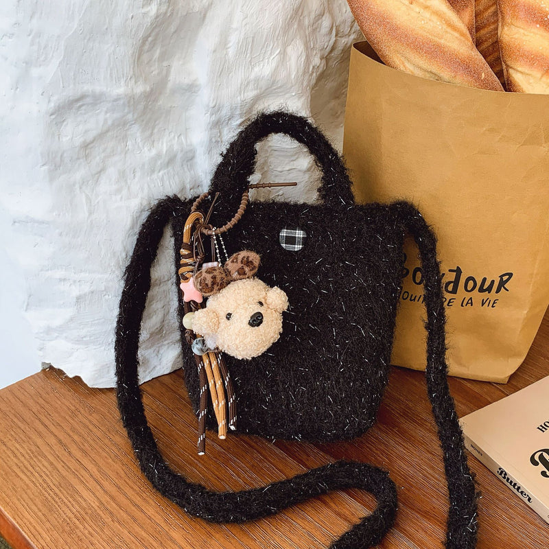 Fashionable Plush Bucket Bag for Commuting and Going Out