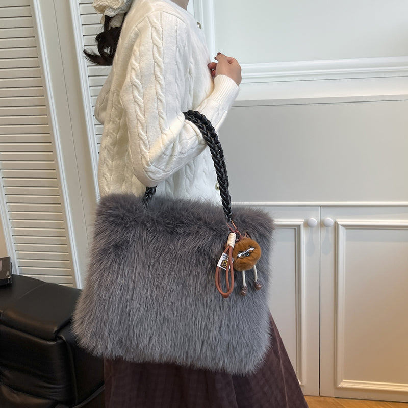 Trendy Plush Handbag Niche Design Tote Bag for Commuting