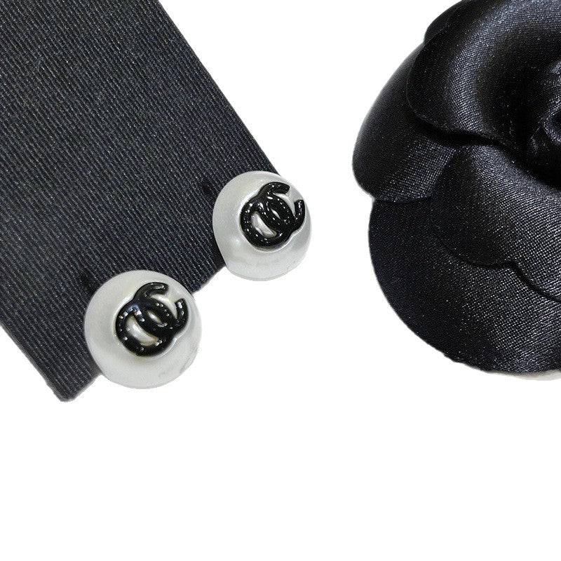 Elegant Enamel Pearl Stud Earrings for Women