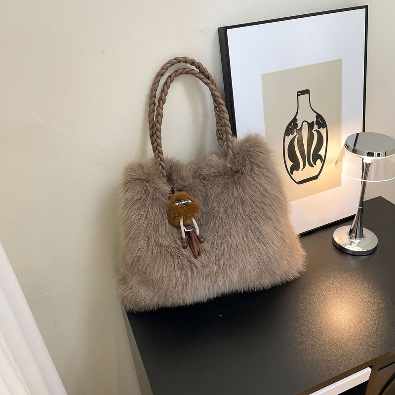 Trendy Plush Handbag Niche Design Tote Bag for Commuting