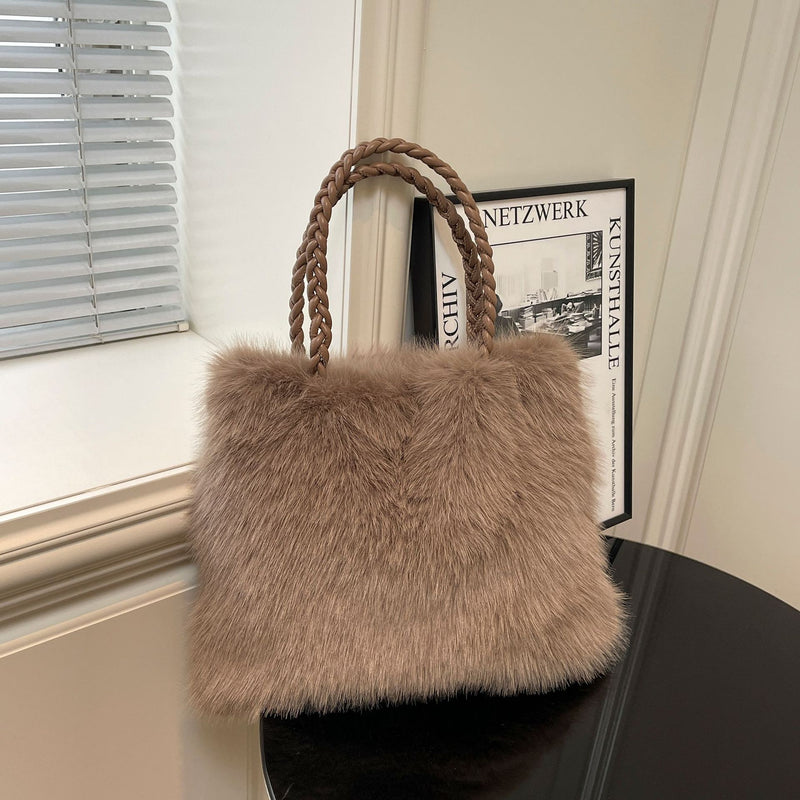 Trendy Plush Handbag Niche Design Tote Bag for Commuting