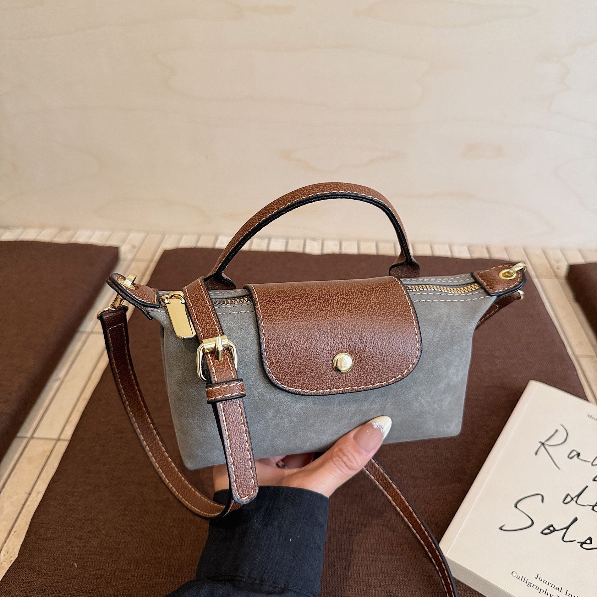 Fashion Dragon Dumpling Retro Shoulder Bag Light Luxury