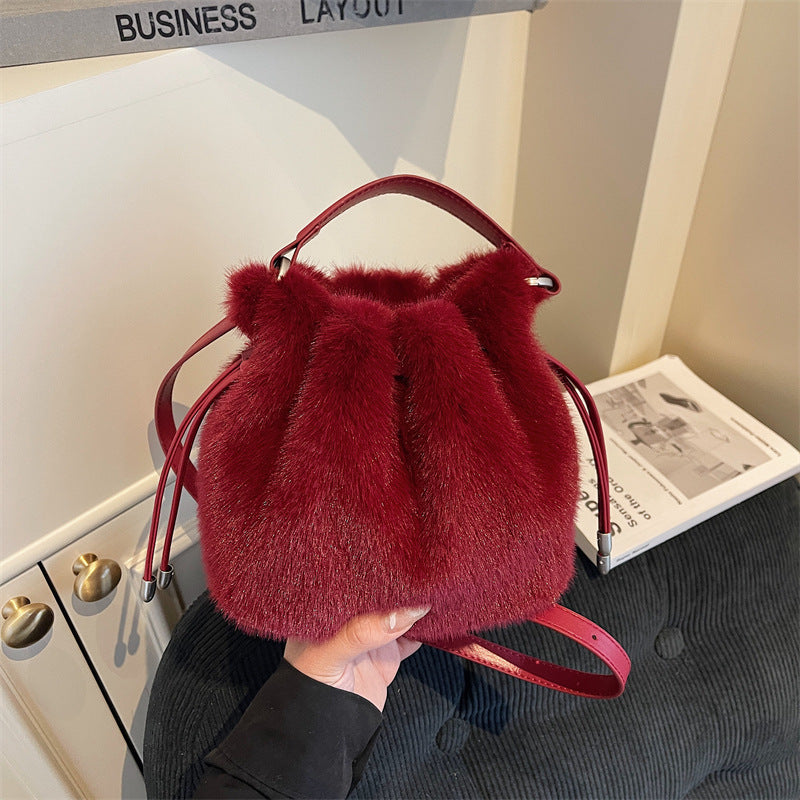 Plush Women's Messenger Bag Soft Daily Shoulder Pleated Bucket Bag