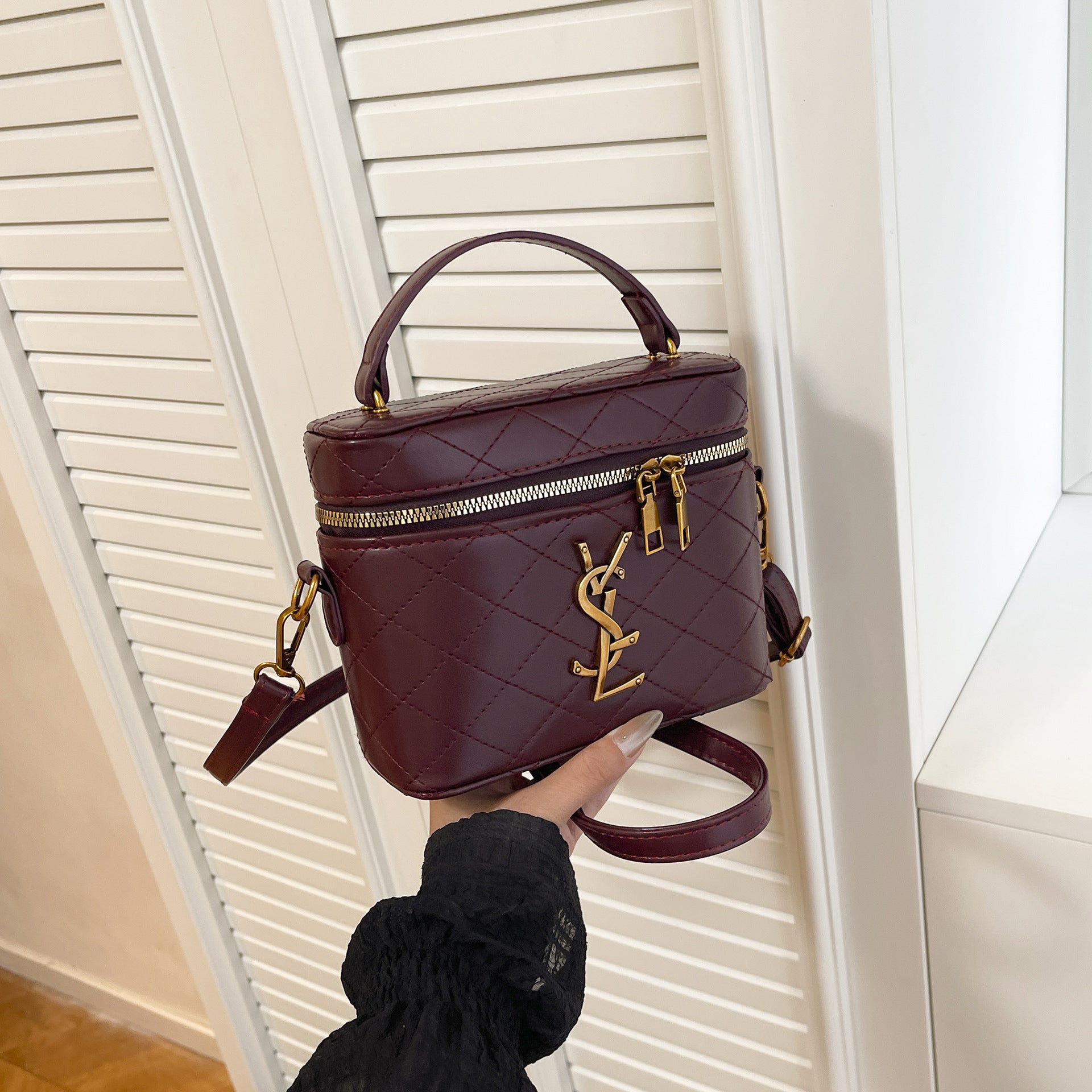 Poplar Forest Diamond Crossbody Small Square Shoulder Bag