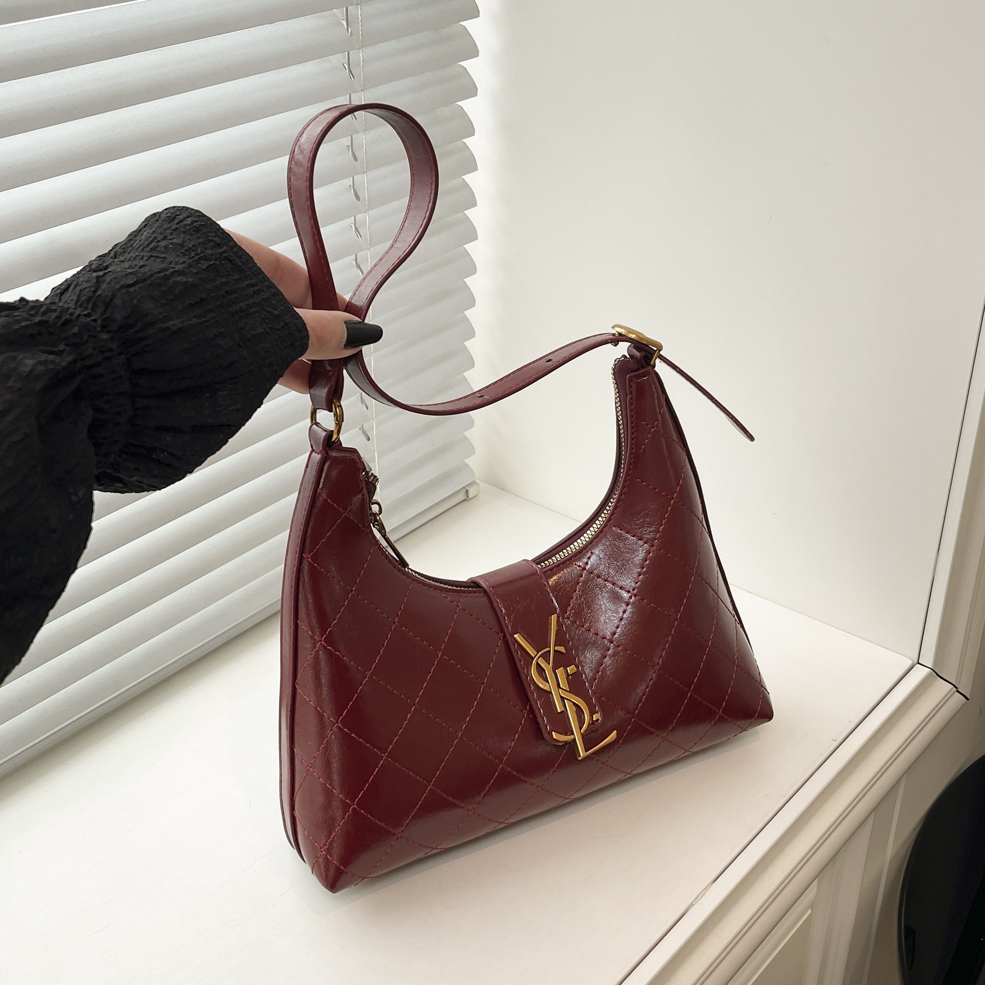 Poplar Forest Premium Diamond Crossbody Shoulder Bag