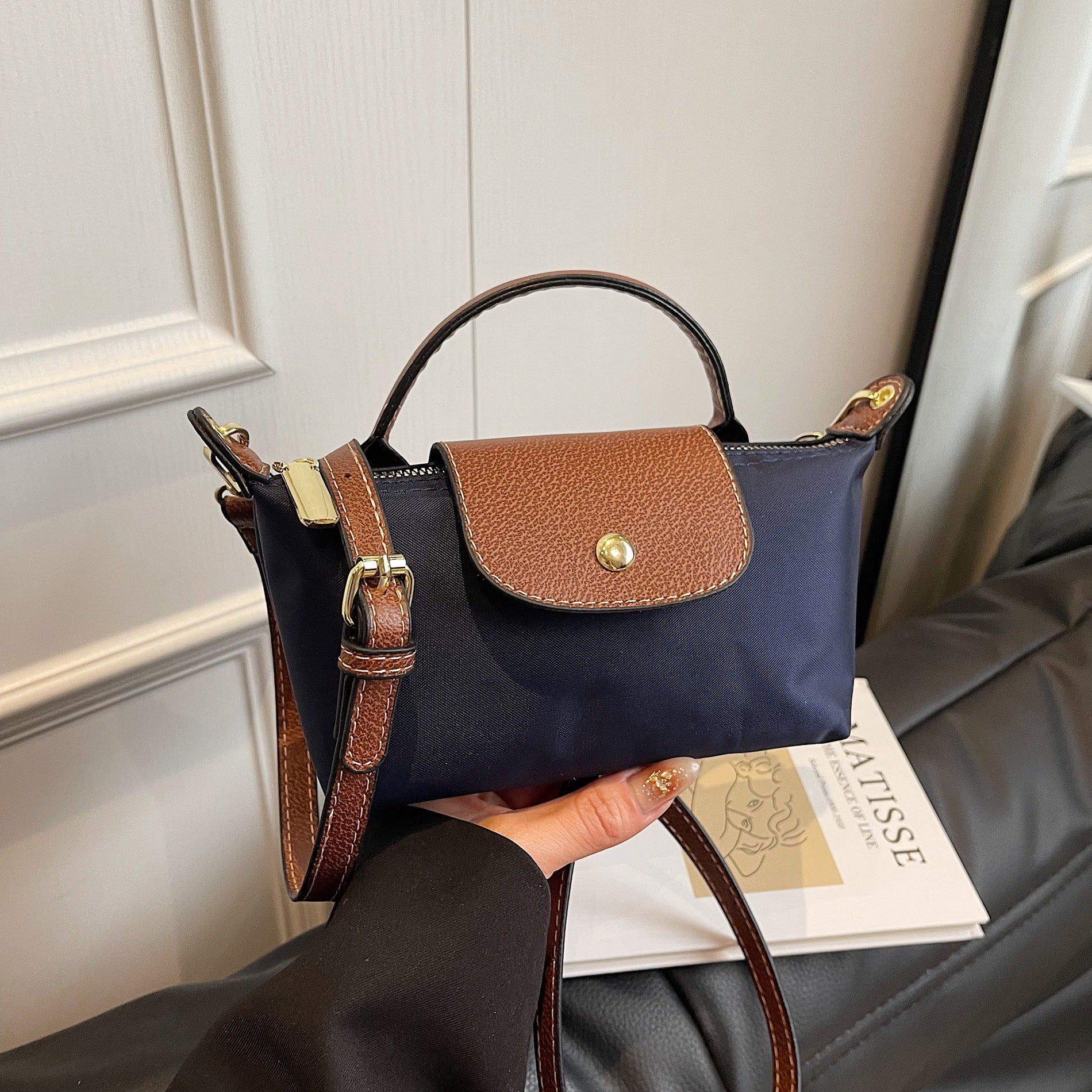 Vintage Fashion Nylon Dumpling Bag Women'S Bag Dragon Bags Xiang Shoulder Crossbody Handbag Texture Bag
