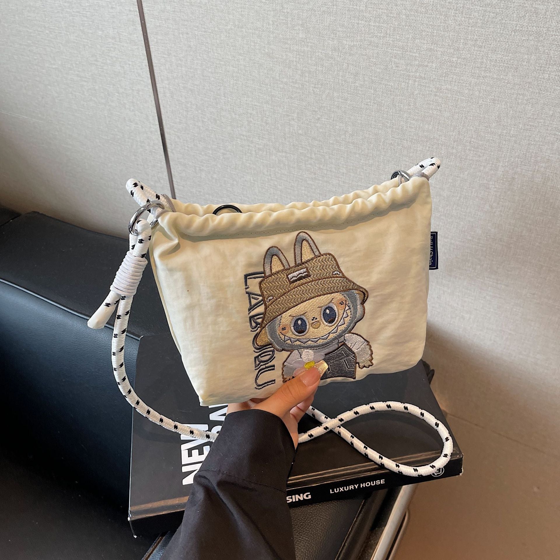 Embroidered Nylon Messenger Bag Waterproof Casual Handbag