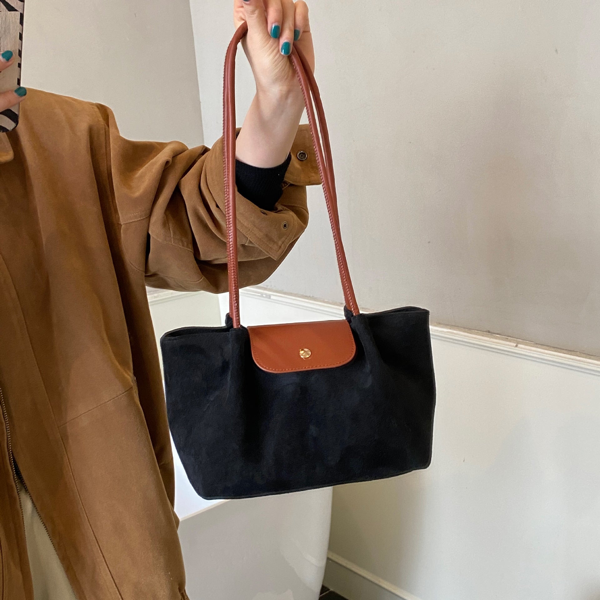 Simple Dragon Tote Bag Long Shoulder Strap Anniversary Bag
