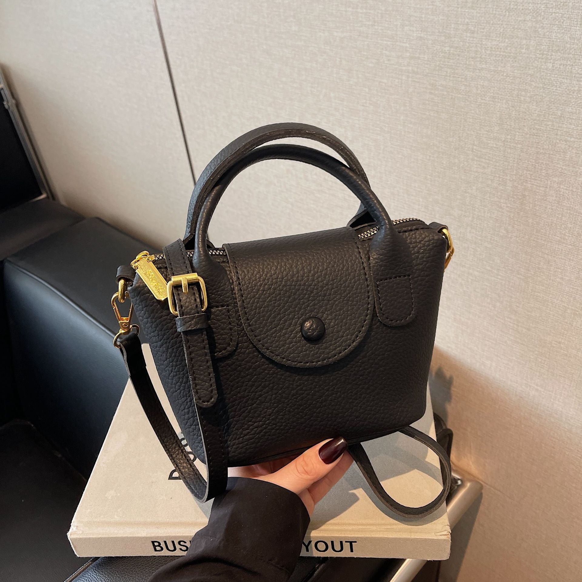 Niche Design Texture Handbag Longbaoxiang Fashion Lychee Pattern Dumpling Bag Versatile Ins Shoulder Messenger Bag
