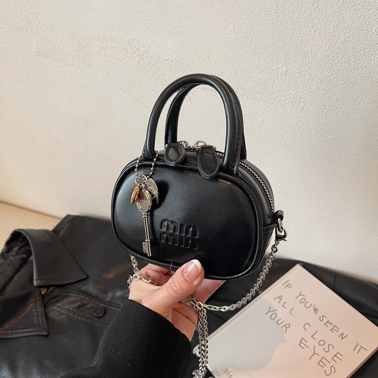 Niche Fashion Portable Women's Bowling Shoulder Bag