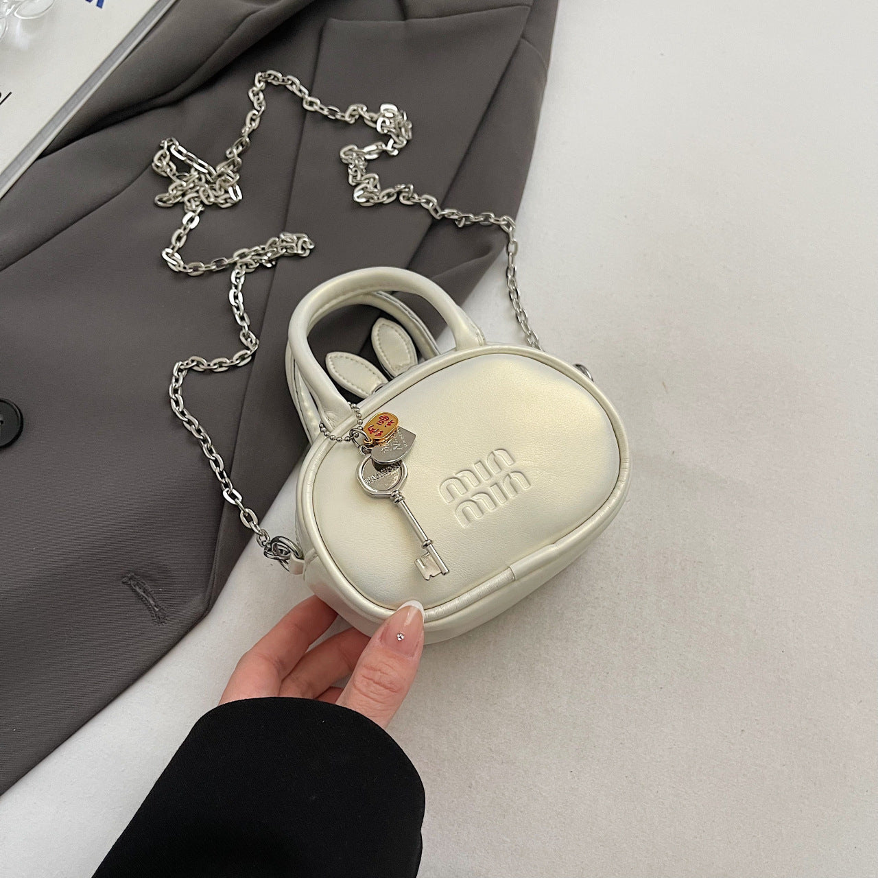 Niche Fashion Portable Women's Bowling Shoulder Bag