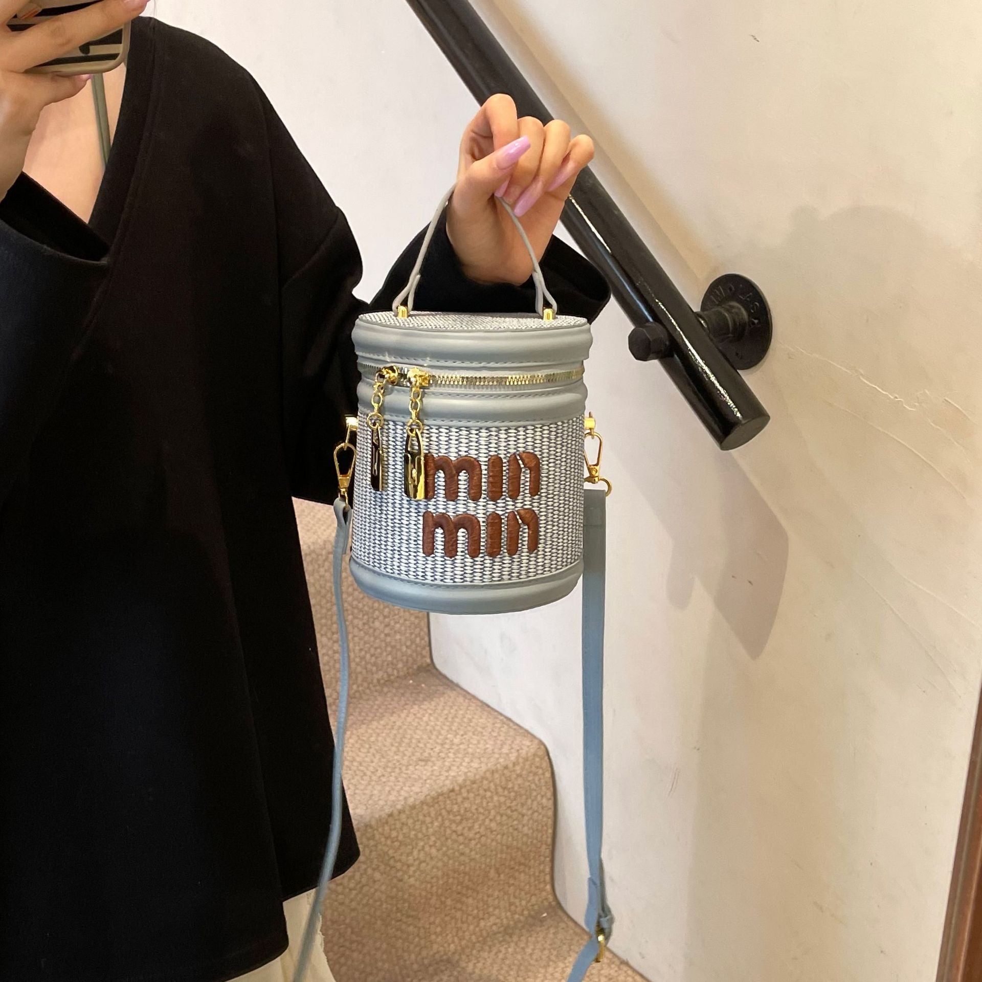Miu Woven Luxury Bucket Bag Shoulder Messenger Bag