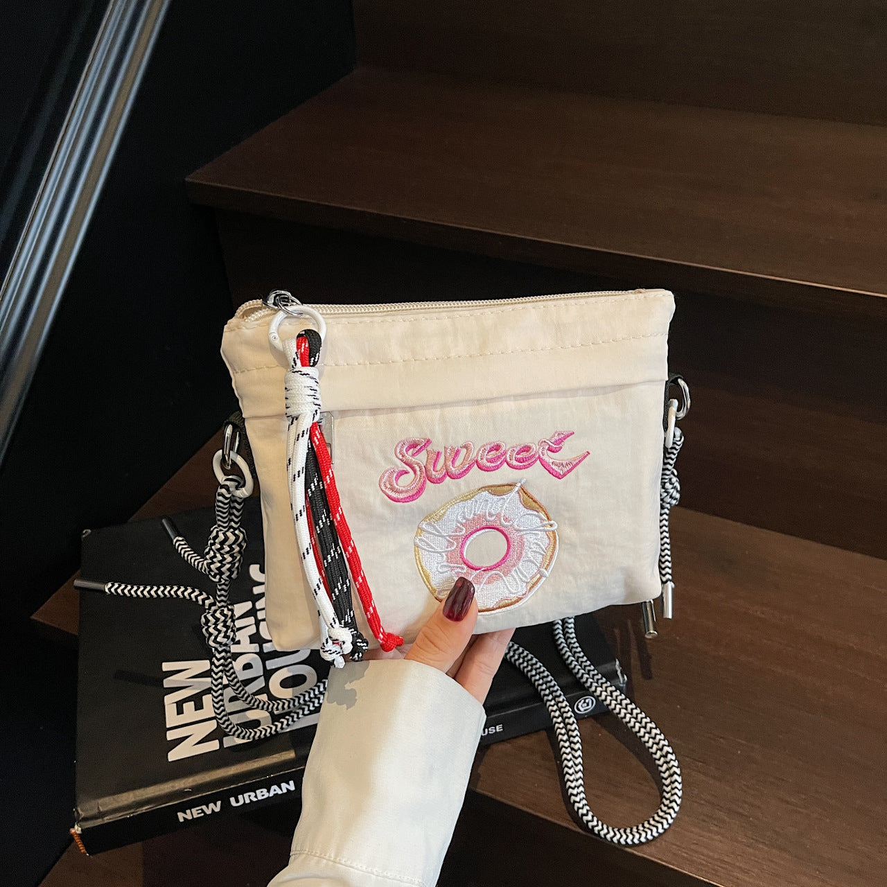 Donut Chain Shoulder Bag for Women Fashion Commuter Bag