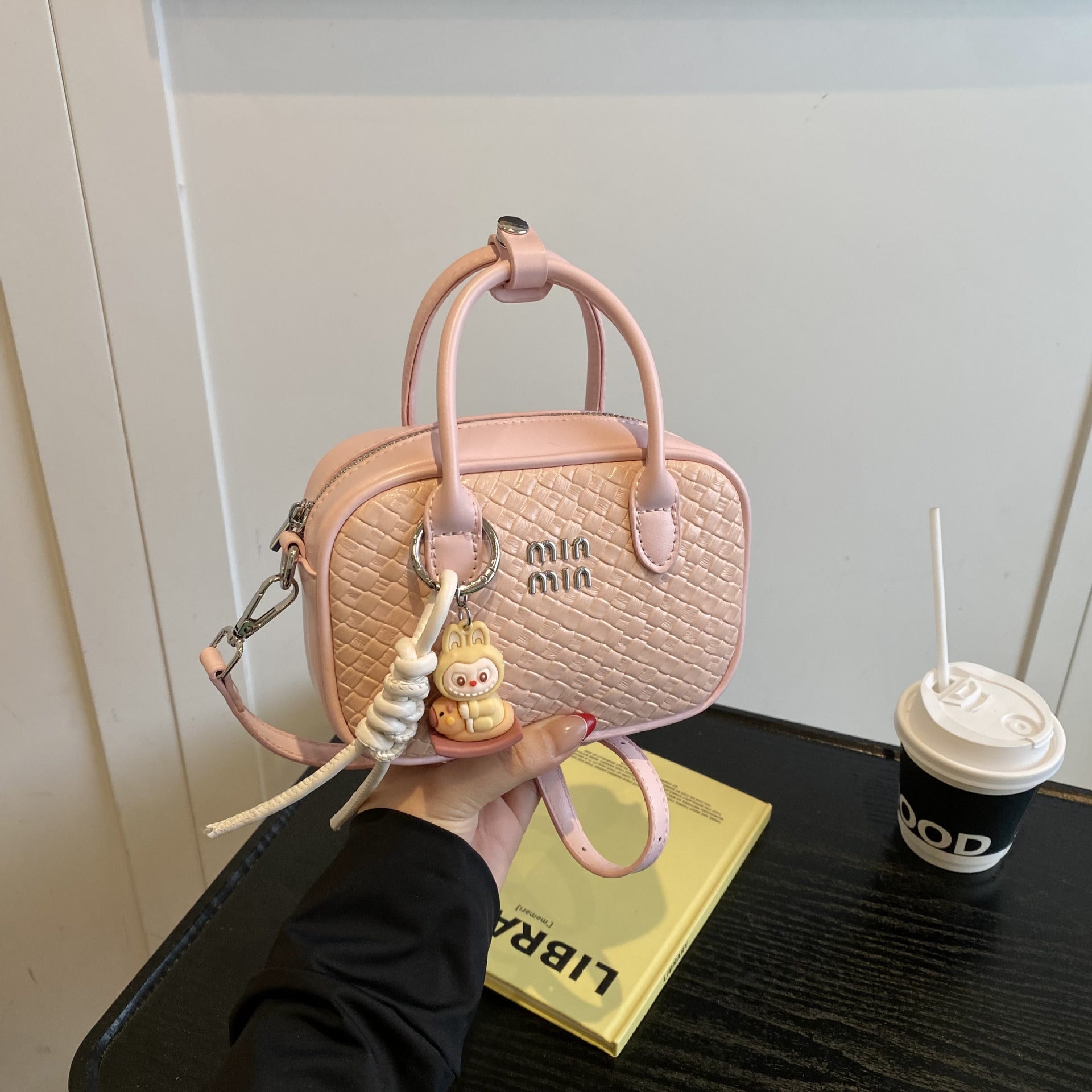 Niche Woven Bowling Shoulder Bag Women's Pillow Handbag