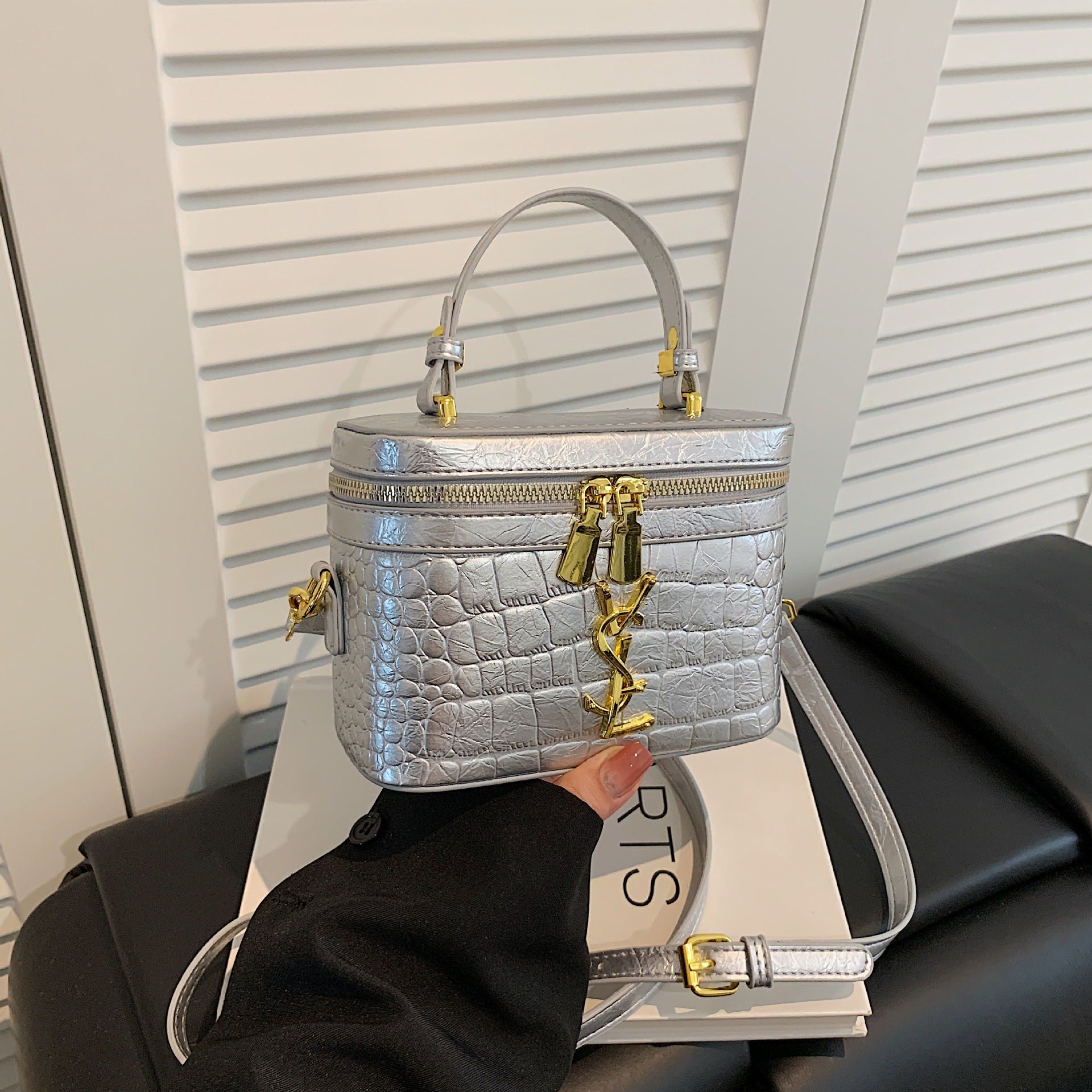 Light Luxury Poplar Stone Rhombus Square Shoulder Bag