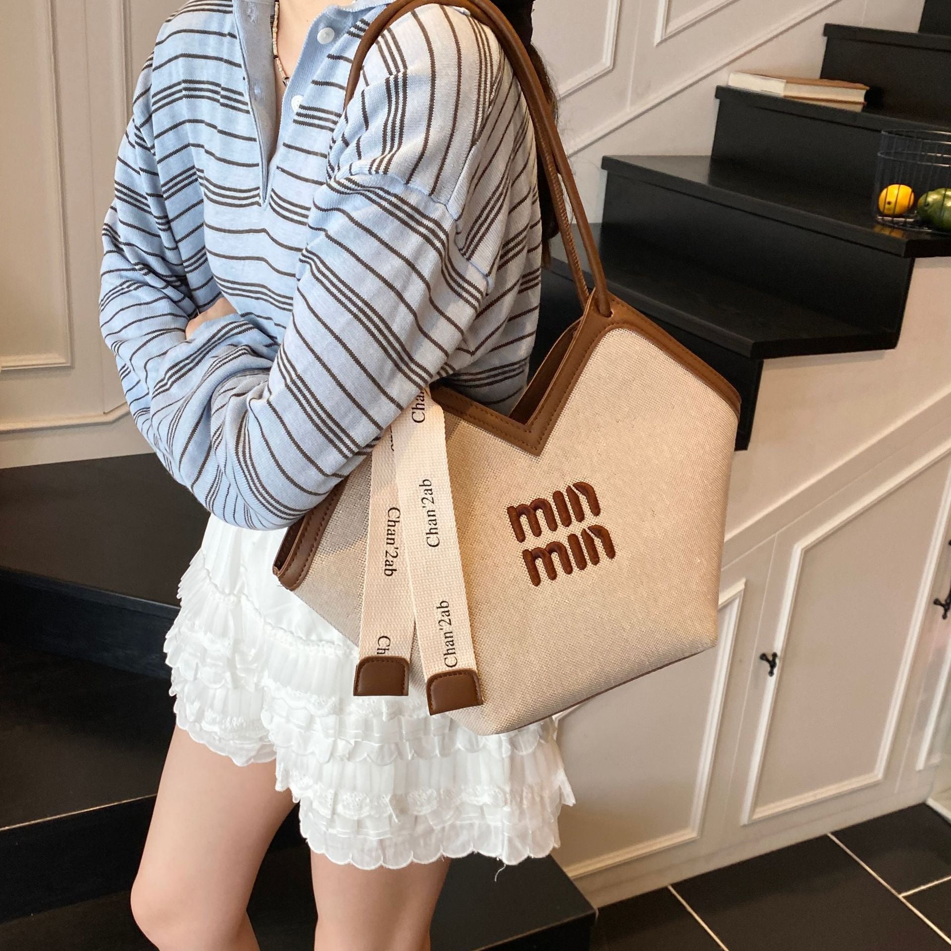 Miu Large Capacity Embroidery Tote Shoulder Bag Women
