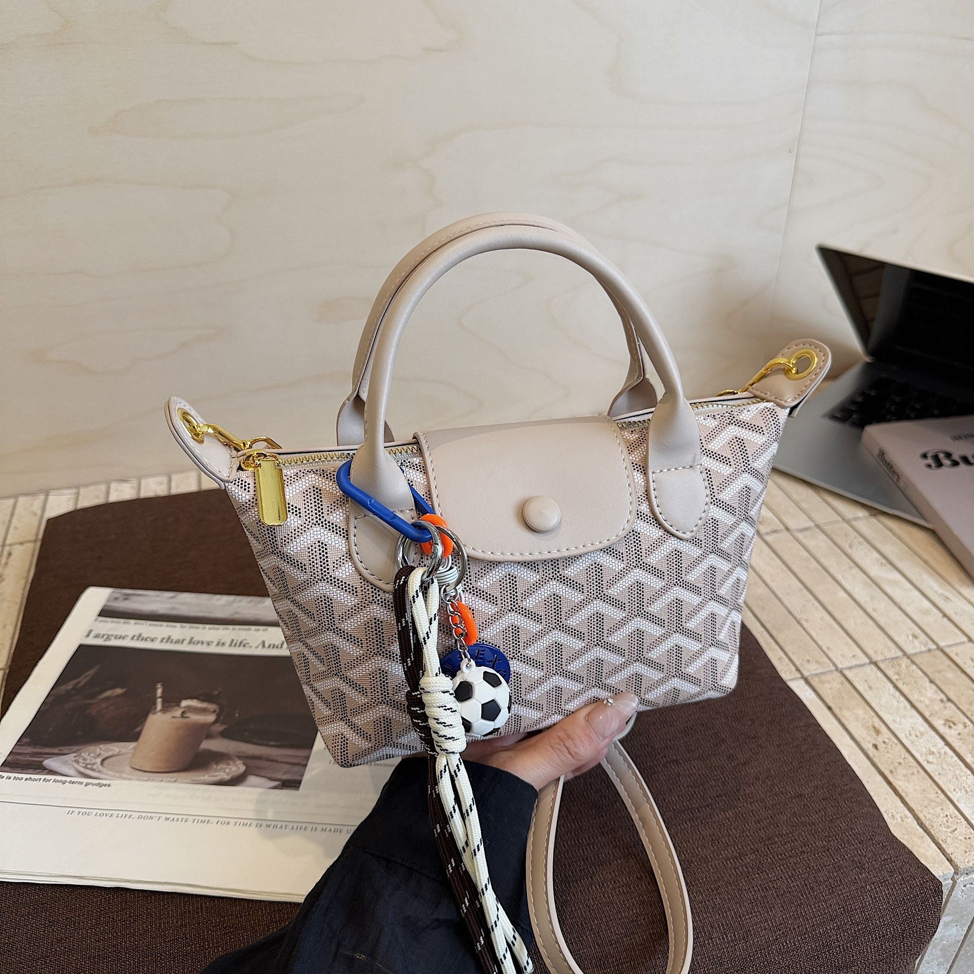 Retro Dragon Print Dumpling Shoulder Bag | Trendy Handbag