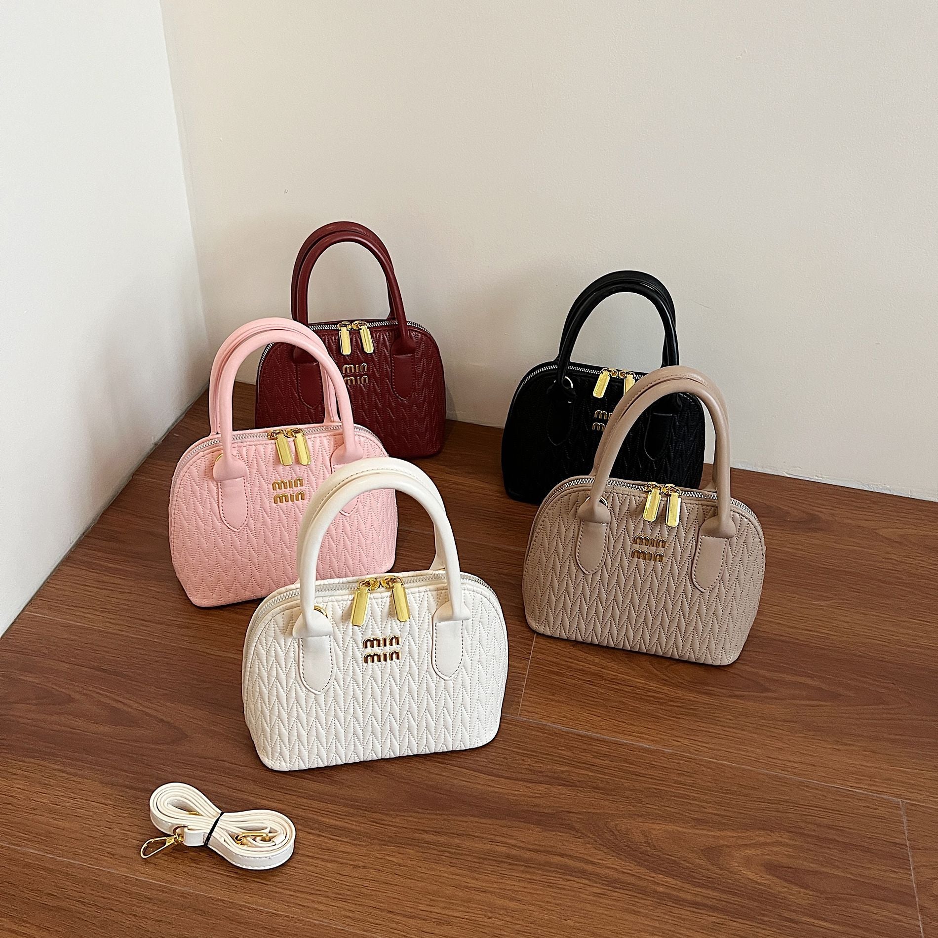 Light Luxury Rhombus Women's Shoulder Messenger Shell Bag