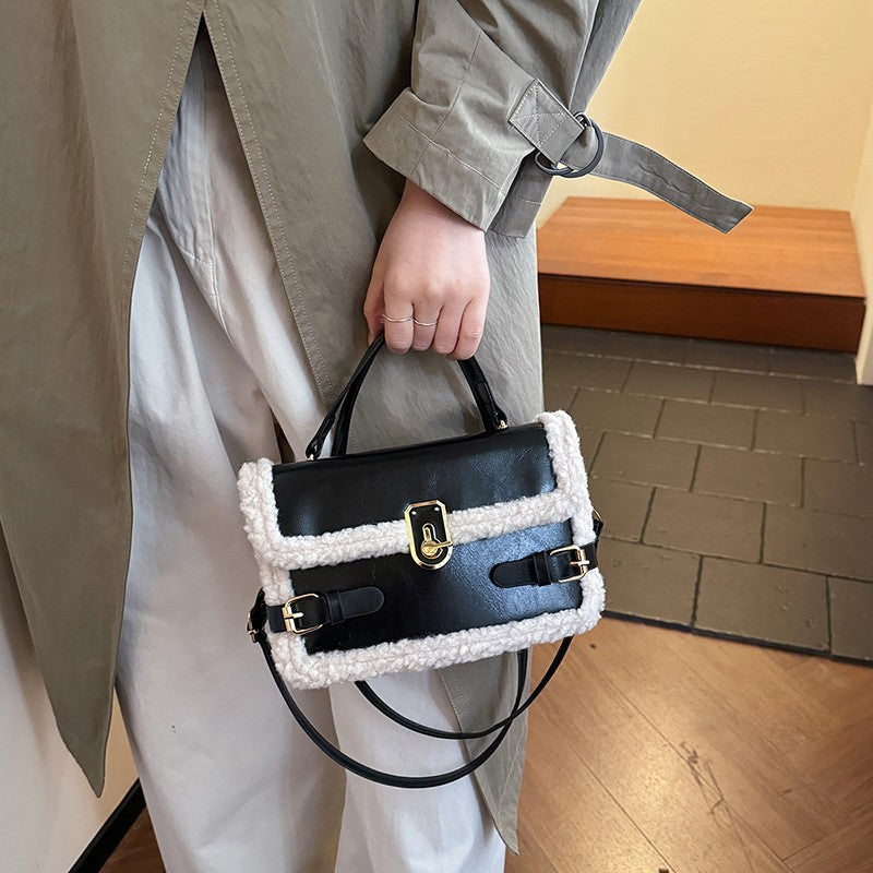 Trendy Retro Messenger Bag