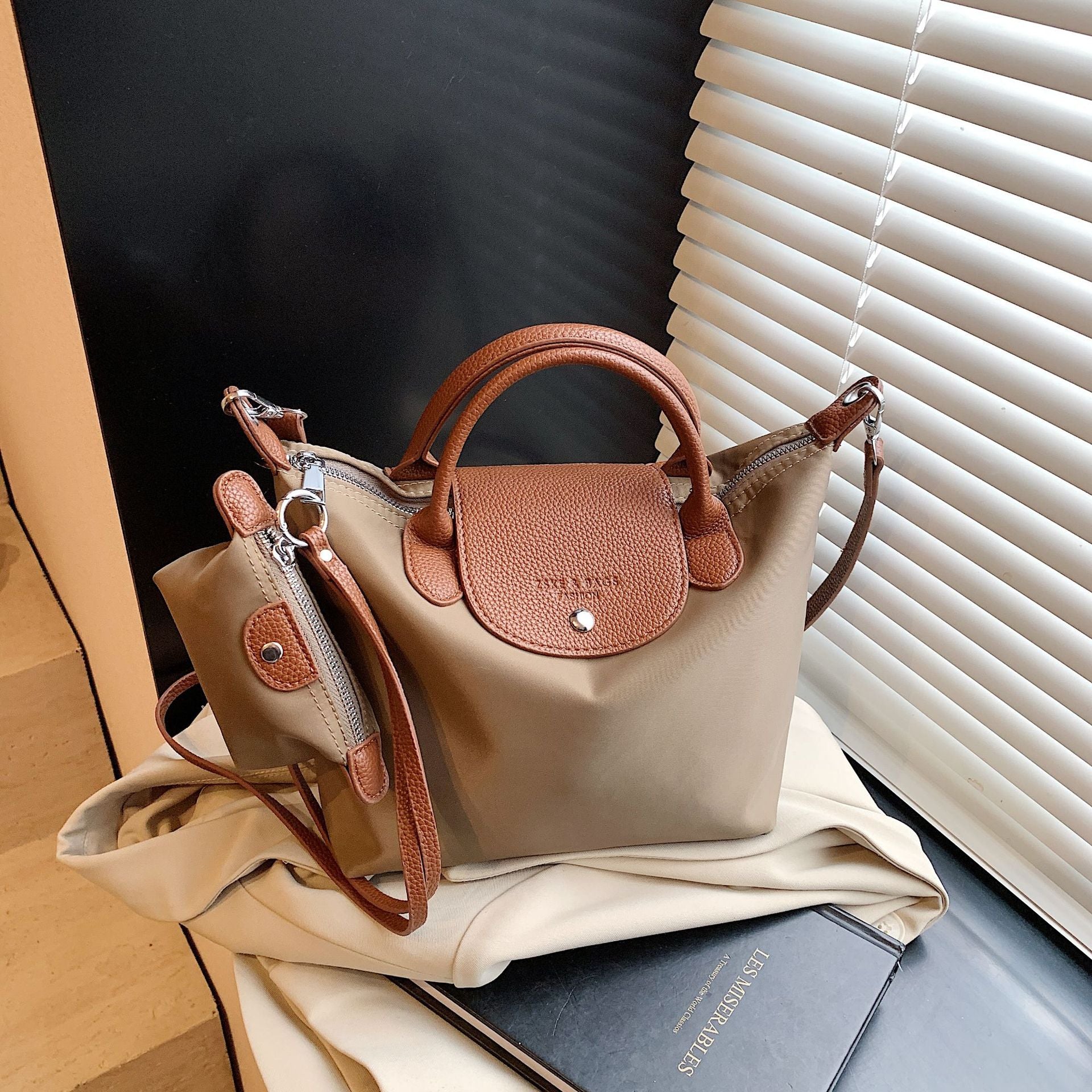 Oxford Cloth Dragon Dumpling Shoulder Crossbody Bag