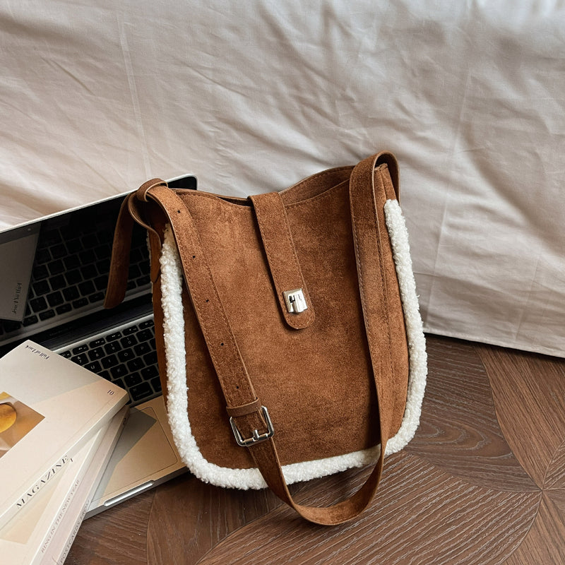 Maillard Retro Bucket Bag Large Capacity Plush Shoulder Bag