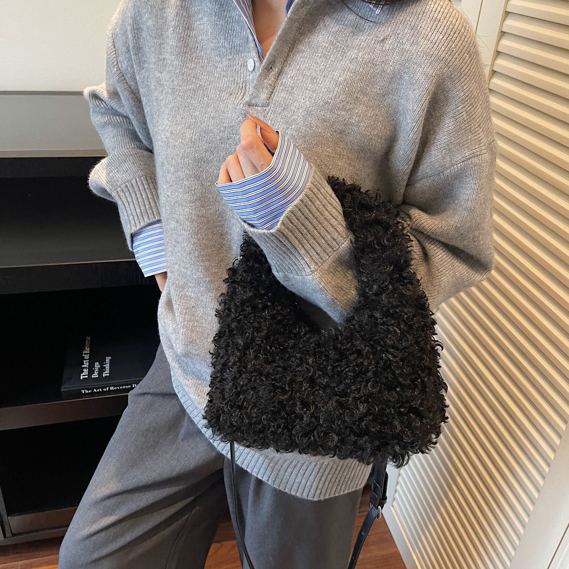 Cute Plush Shoulder Bag Fashion Trend Commuter Messenger