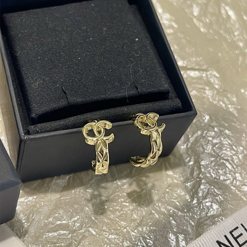 Golden Rhombus Pattern Double C Stud Earrings Women