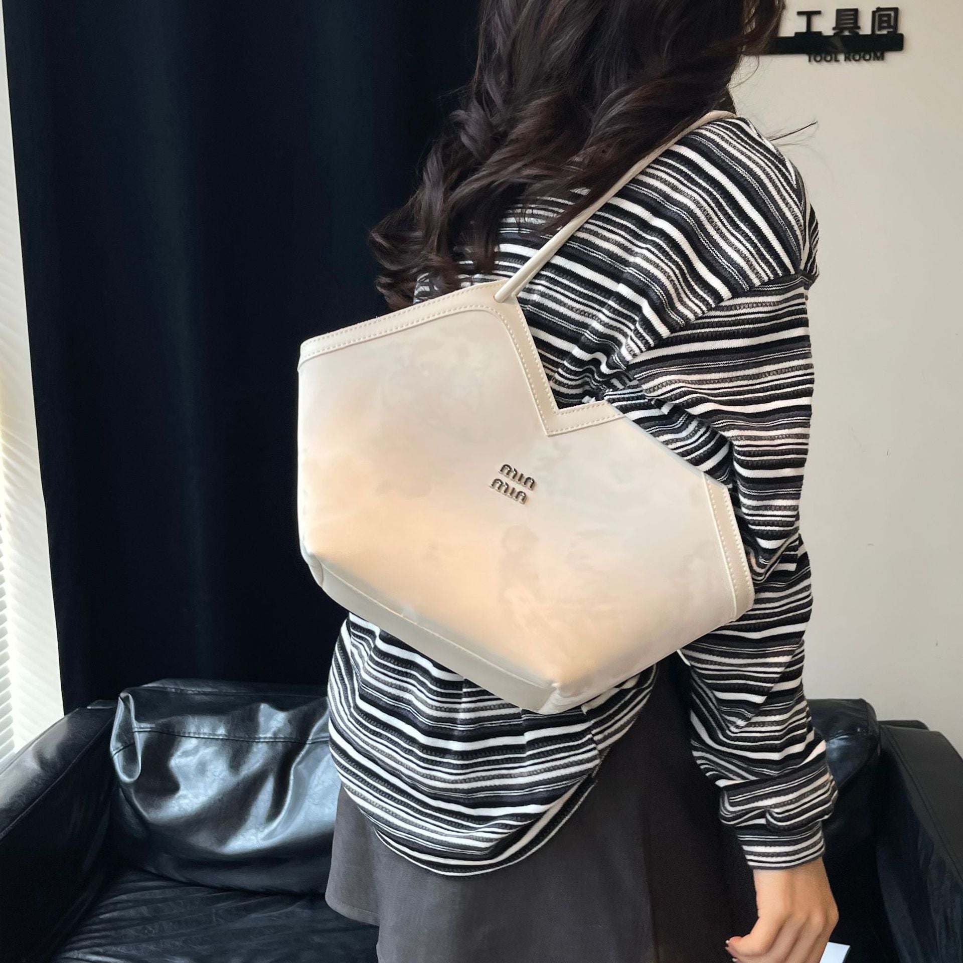 French Miu Large-Capacity Fashion Tote Shoulder Bag