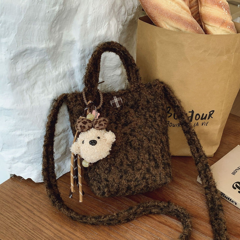 Fashionable Plush Bucket Bag for Commuting and Going Out