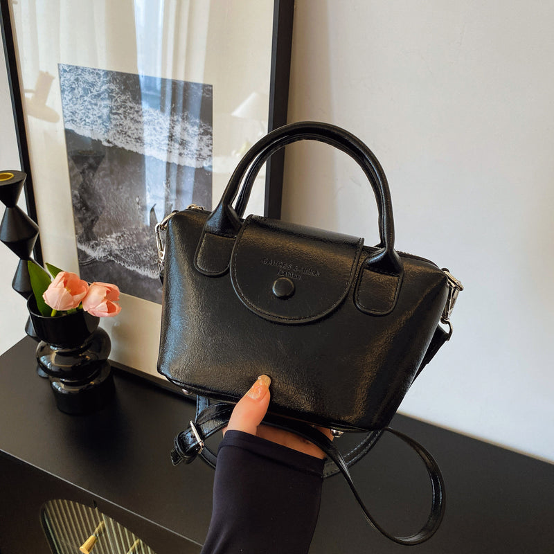 Pleated Texture Women's Dragon Design Shoulder Bag