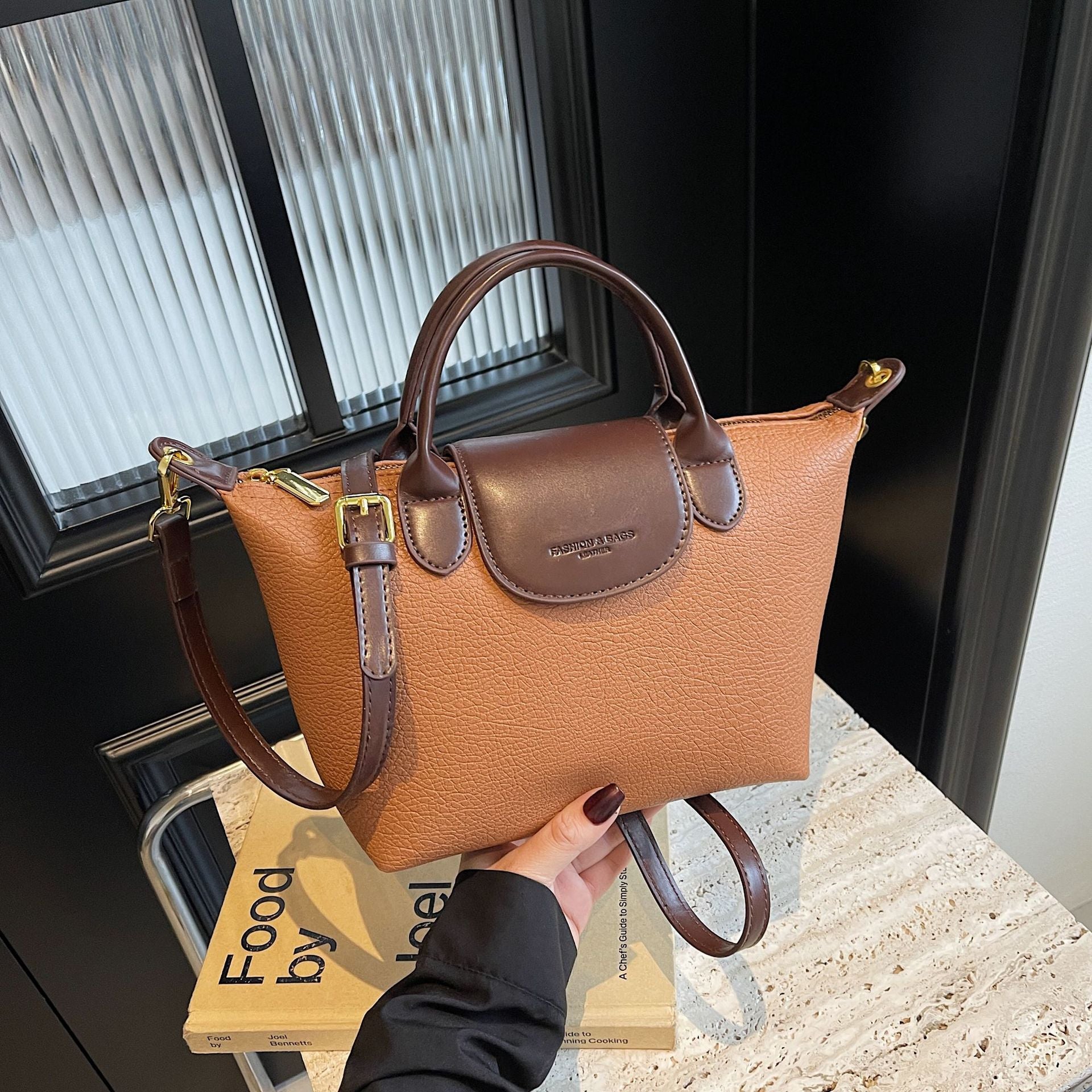 Longbaoxiang Splicing Dumpling Shoulder Messenger Handbag