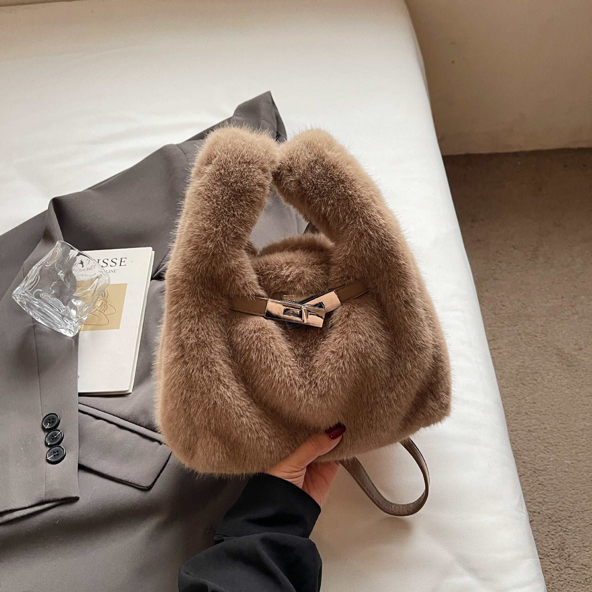 Cute Solid Color Chain Crossbody Bag for Women