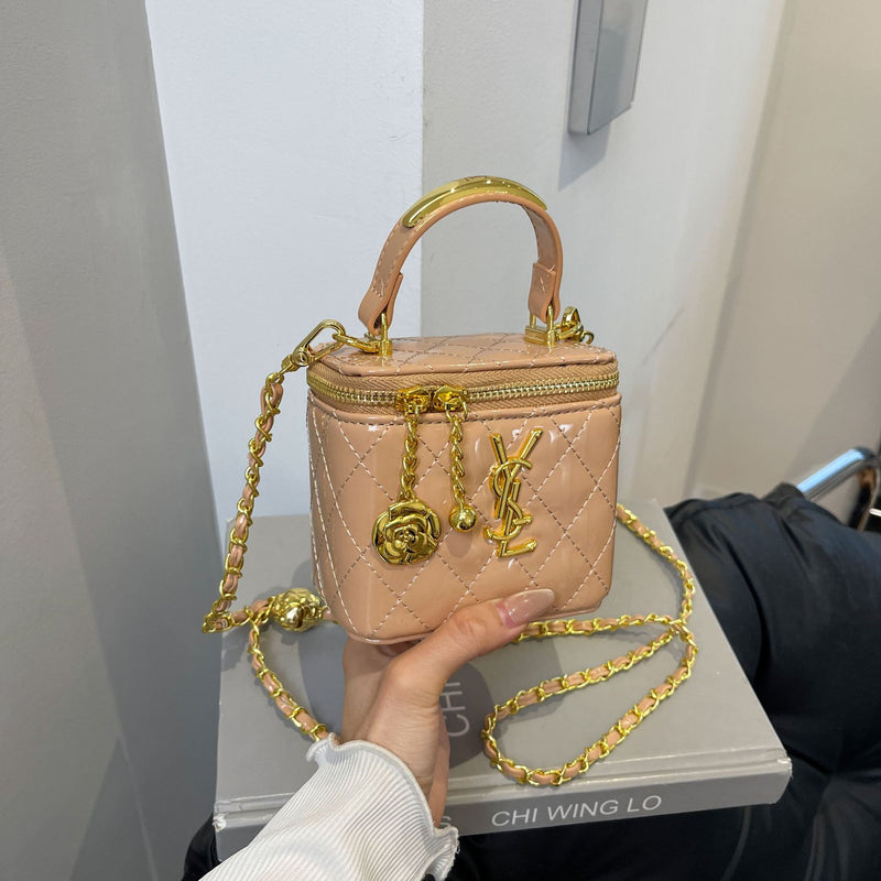 Light Luxury Embroidery Chain Crossbody Square Bag for Women