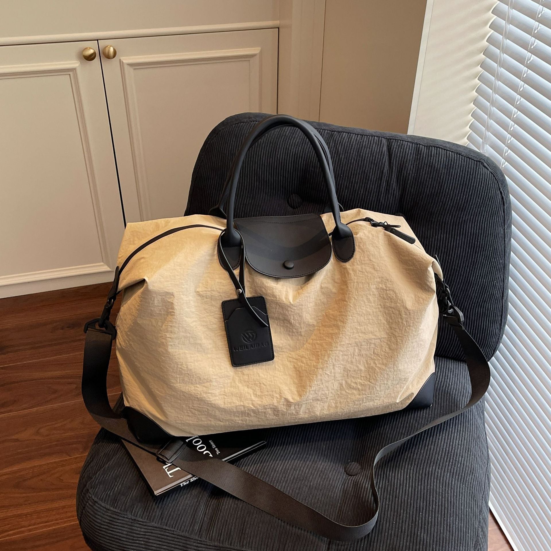 Longbaoxiang Large Capacity Lightweight Travel Tote Bag