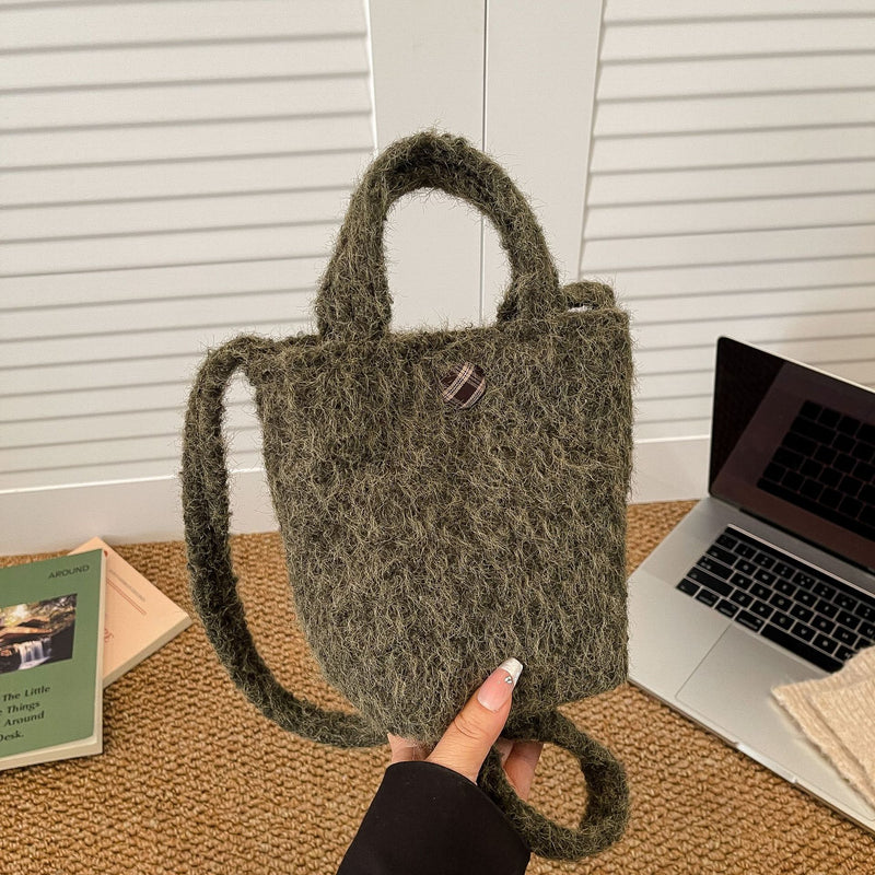 Snowflake Plush Bucket Bag Fashionable Shoulder Bag Sweet Commuting Messenger Bag