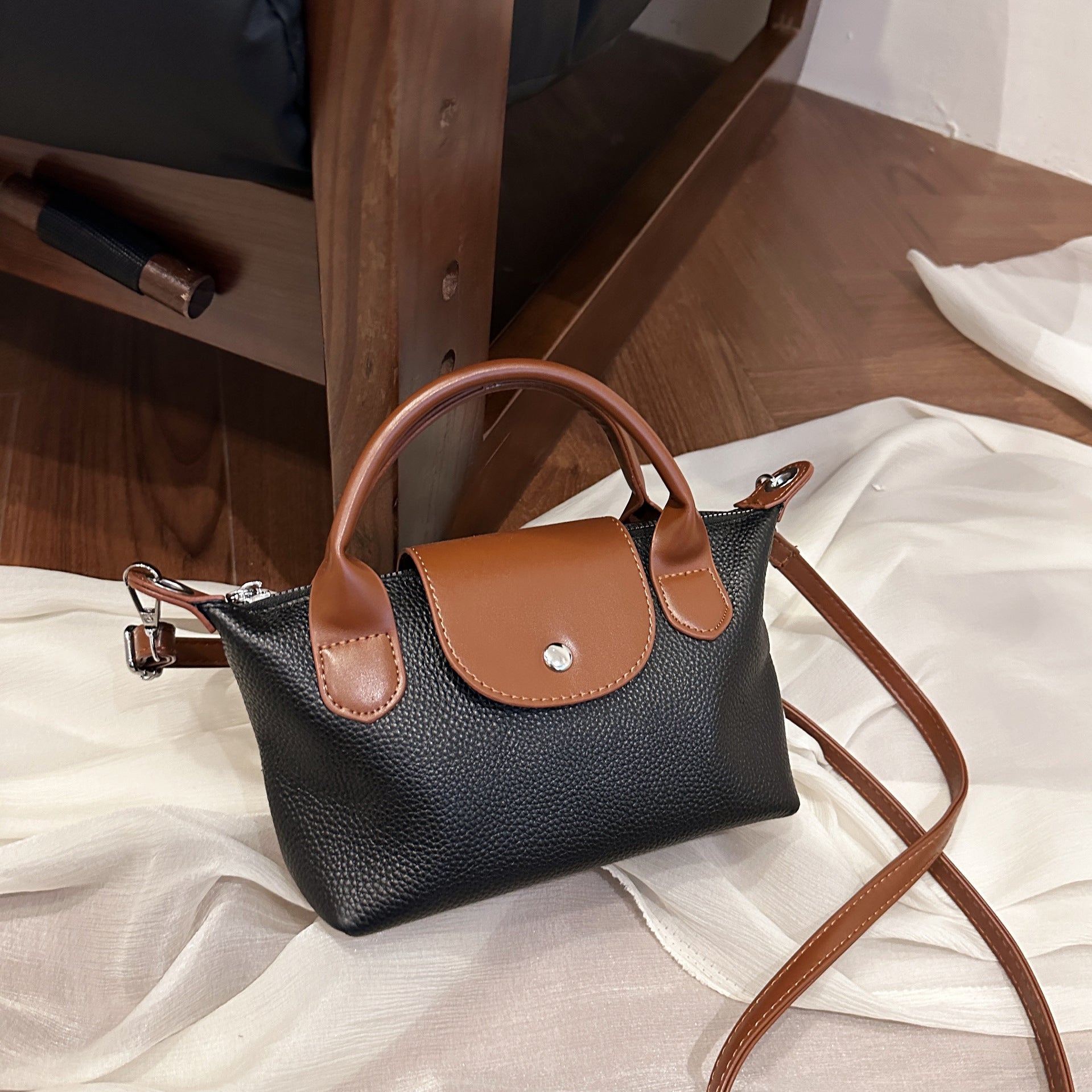 Genuine Leather Cowhide Dumpling Shoulder Handbag