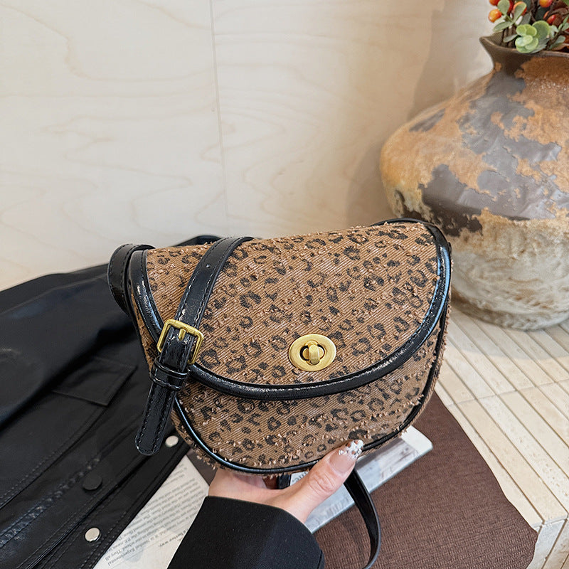 Ins Niche Plush Saddle Bag High-End Retro Messenger Bag