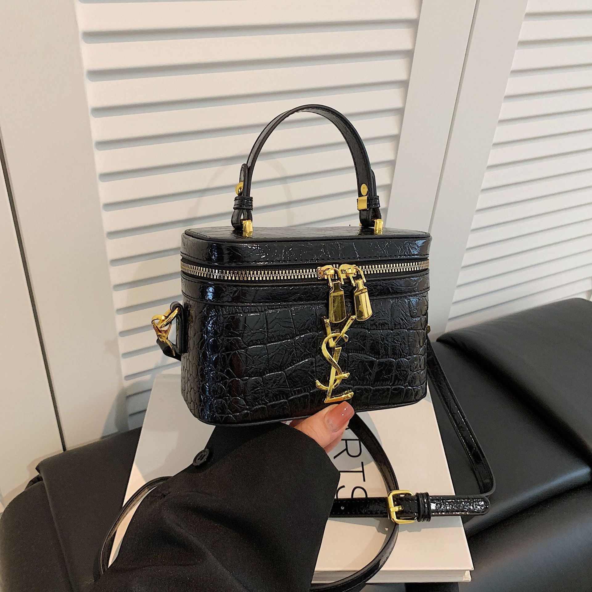 Light Luxury Poplar Stone Rhombus Square Shoulder Bag