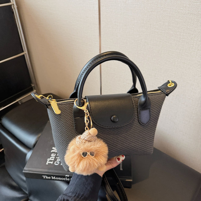 Portable Dumpling Shoulder Bag for Women, Light Luxury