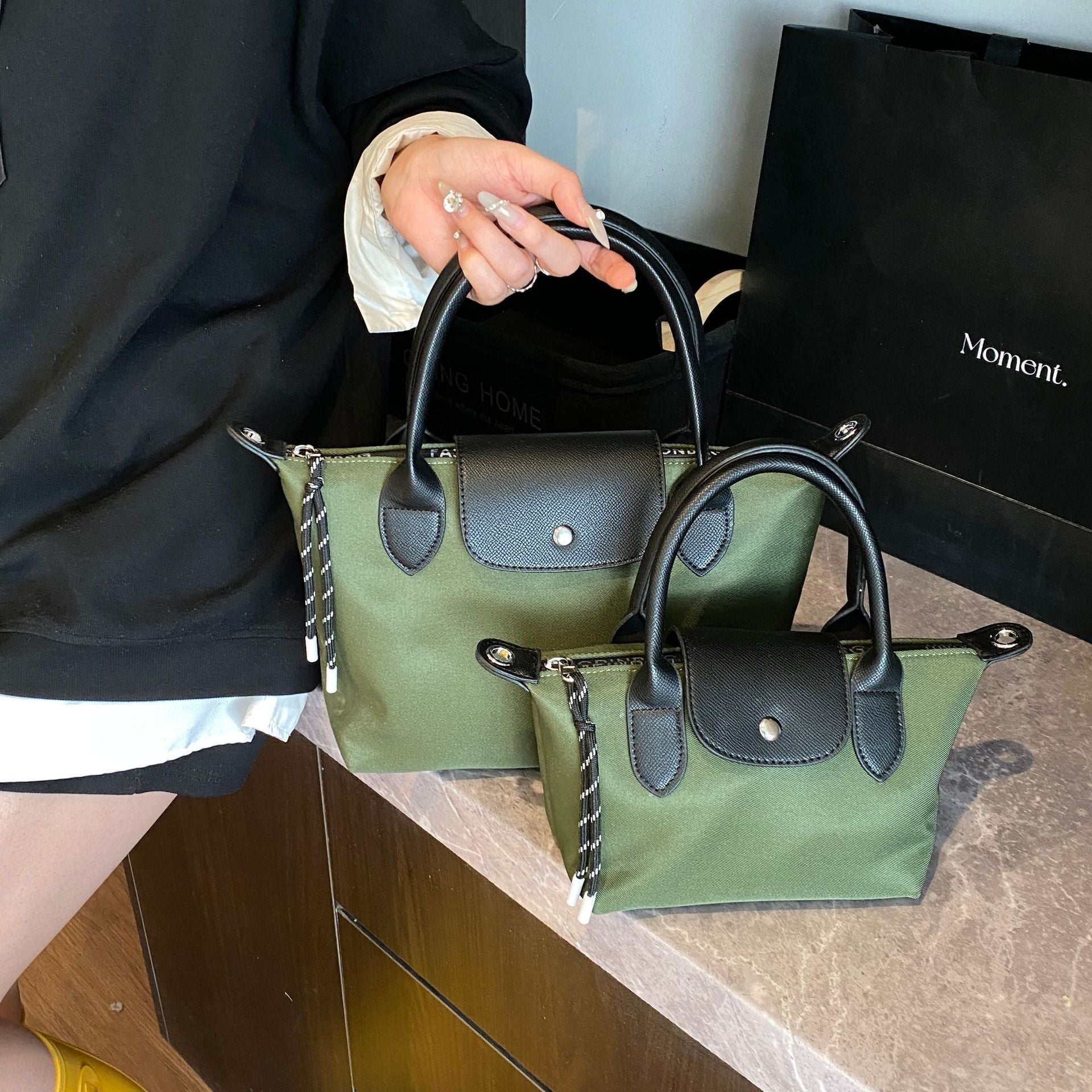 Simple Nylon Contrast Shoulder Bag | Versatile Dumpling Bag
