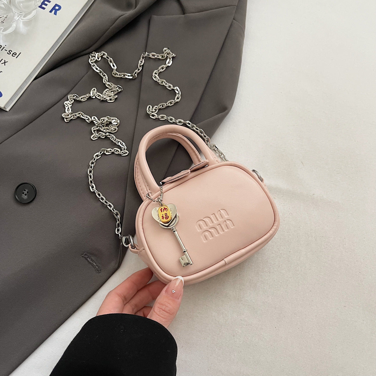 Niche Fashion Portable Women's Bowling Shoulder Bag