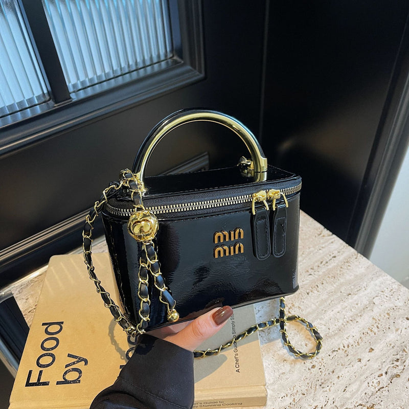 Retro Oil Wax Leather Chain Shoulder Square Bag